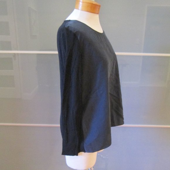 COS Contrast Fabric Wool / Modal Long Sleeve - Picture 4 of 6